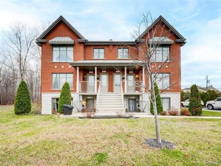 Appartement Longueuil (Saint-Hubert) À Louer