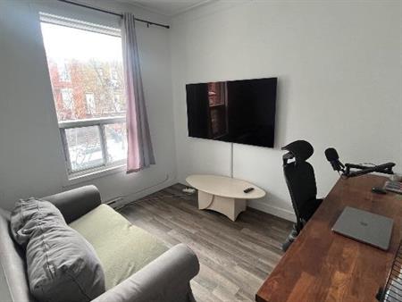 2 chambres à louer (4 1/2)