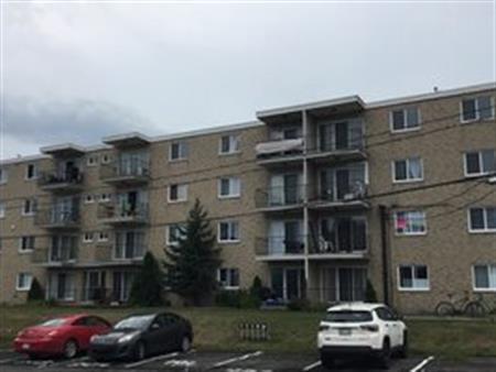 1 CH - 1 SDB - Québec - $997 /mo