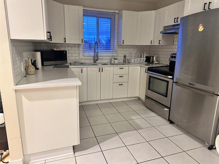 Appartement 4 1/2 Meublé à Louer