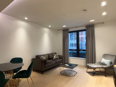 Appartement Moderne De Deux Chambres