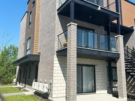 Condo Lumineux Une Chambre, Aylmer