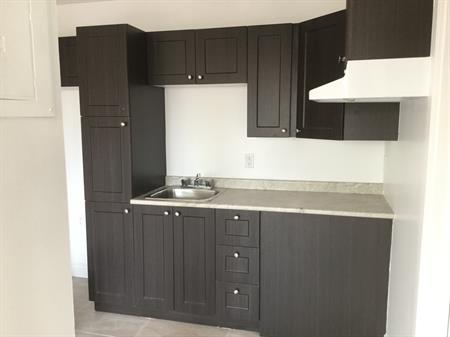 31/2 Charmant. Belle Luminosité