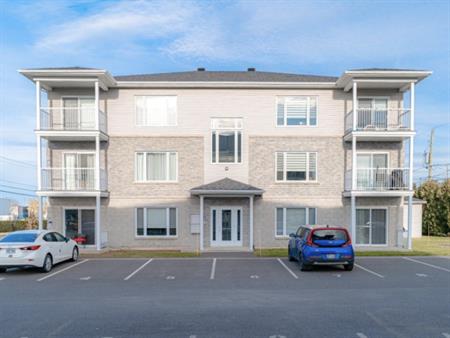 Magnifique Appartement 4 ½ Style Condo