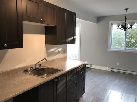 41/2 Situé Près Des Services