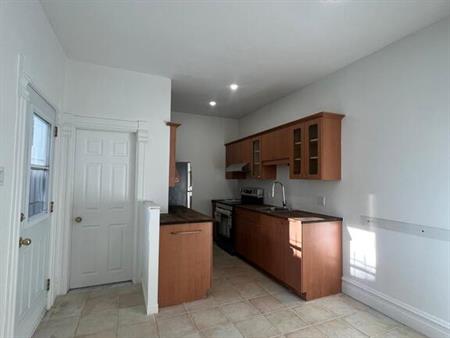 SAINT-HENRI - 4 1/2 + Sous-sol