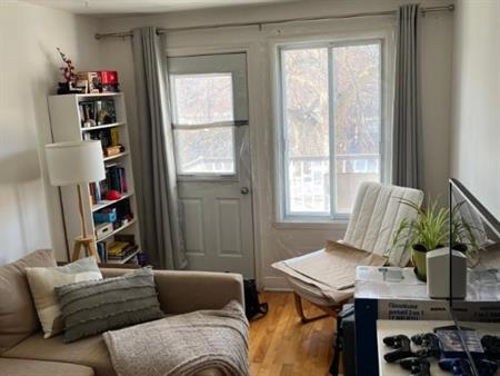 4 1/2, 1er juillet, Villeray, 2 chambres fermées, 10min à pieds du métro Fabre