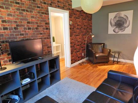 4 1/2 MEUBLÉ + laverie incluse @ louer JUIN - Face Métro Viau