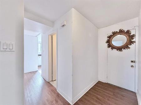 1 CH - 1 SDB - Montréal - $1,150 /mo