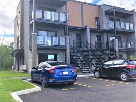 Condo Lumineux Une Chambre, Aylmer