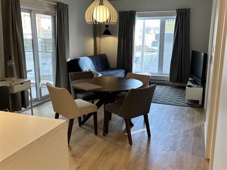 3 1/2 Neufs: Gym,terrasse,stationnement