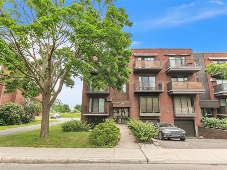 Grand 2 Chambre Avec Garage Privé