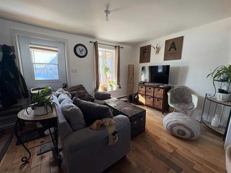 Lyster, loyer 4 1/2 dispo -1er juin