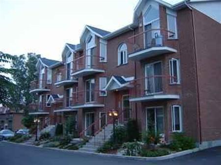 Grand 4 1/2 style condo à louer à Ste-Thérèse