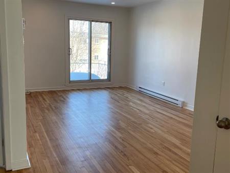 Logement Spacieux et Ensoleillé