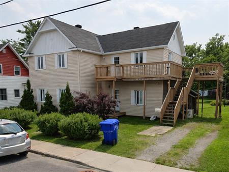 196 - 196 Rue Dorchester, Buckingham