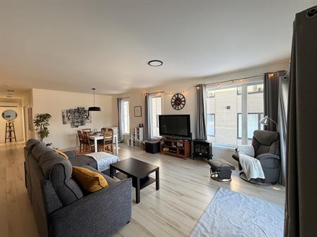 BEAU 5 1/2 | INTERNET INCLUS | REMISE