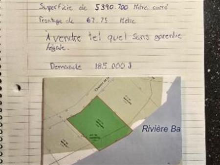 Terrain a vendre sur le bord de la rivière batiscan