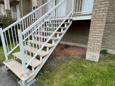 3-287 Europe / Disponible 1er Juin