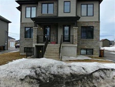 5.1/2 À louer St-Augustin (Mirabel)