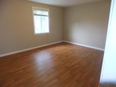 Beau 3 Pièces Frais Peinturé, 2e étage