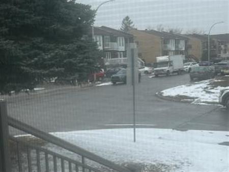 2 1/2 grand chambre fermer