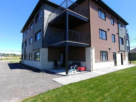 5 1/2 à louer à Berthierville