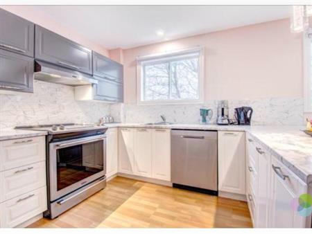 6 1/2 à louer Longueuil- le garage + 5 électros inclus - 1 juillet ou avant !!!