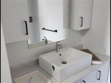 Très Beau 5 1/2 à Louer à Saint Paul