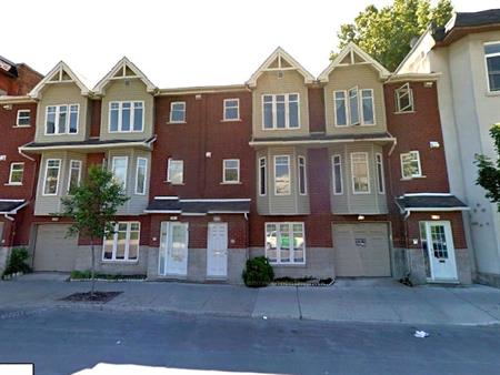 Appartement Montréal (Ville-Marie) À Louer