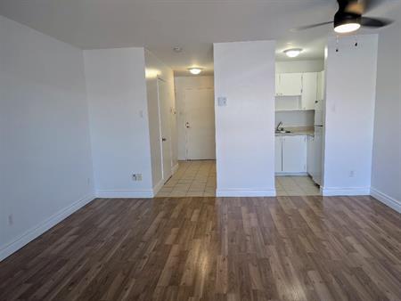 Studio paisible avec vue- Environnement naturel recheché au 3e étage (sans ascenceur) Clientèle 50+