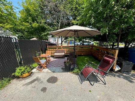 Grand 3 1/2 à St-lin laurentides - bachelor