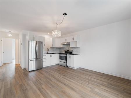 3 1/2 semi-meublé, près du centre d'achat et autoroute 20