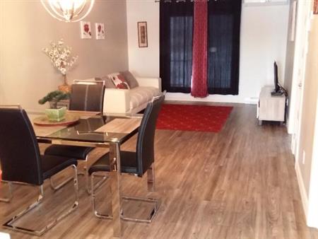 4 1/2 Disponible le 1 juillet Rue Des Seigneurs Ouest