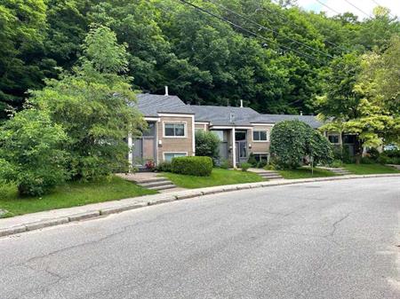 Disponible Maison en rangée (a louer) Sillery