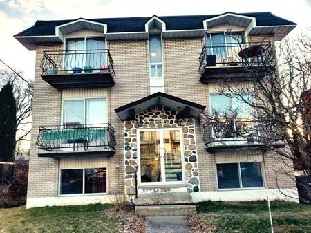 4 12 Vieux-Longueuil, Libre 1er Juillet