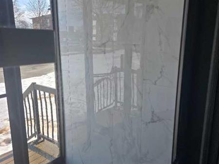 41/2 a louer a sorel-tracy pres de l'hopital libre 1 er juillet ou avant**** il ne reste que 4 unité***