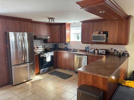 Très grand logement 3 1/2 style loft à Mascouche!