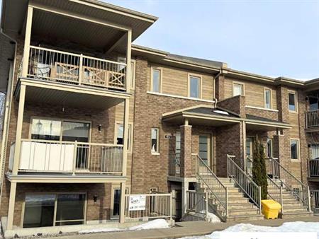 4 1/2 À Louer MAINTENANT !