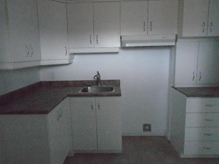 5 ½ 1483 Dufresne Montréal LIBRE