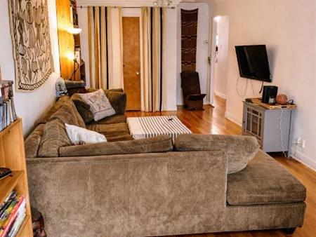 5 1/2 - Métro Cadillac avec cours