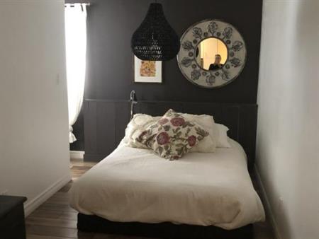 logement 3 et demi au coeur du village de St-Léon de Standon