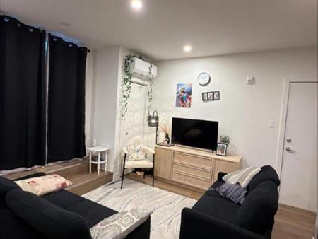 1 CH - 1 SDB - Montréal - $1,300 /mo