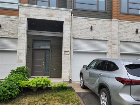 TERREBONNE COTTAGE DE VILLE (4 chambres+garage)