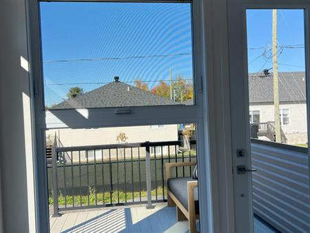 Grand 4 1/2 à Louer 2 Chambres Et Bureau