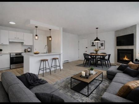 Grand 41/2 à louer à Repentigny, foyer, 1600 $, juillet
