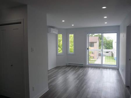 5 ½ à louer, style condo, Terrebonne, avec inclusions