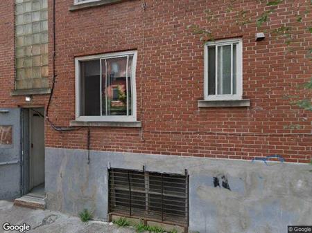 GHETTO MCGILL- STUDIO RENOVÉ & MEUBLÉ- EMPLACEMENT EXCEPTIONNEL