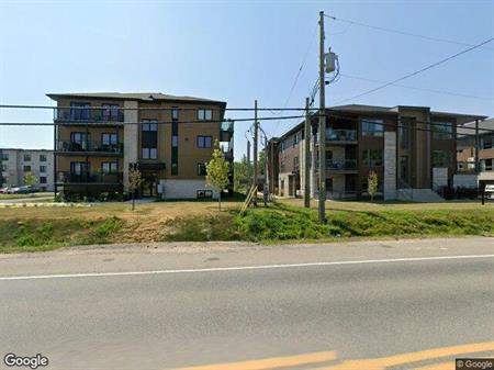 2 CH - 1 SDB - Saint-Charles-Borromée - $1,260 /mo