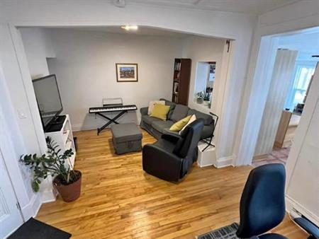 3 1/2 Saint Jean Baptiste - Québec - disponible immédiatement